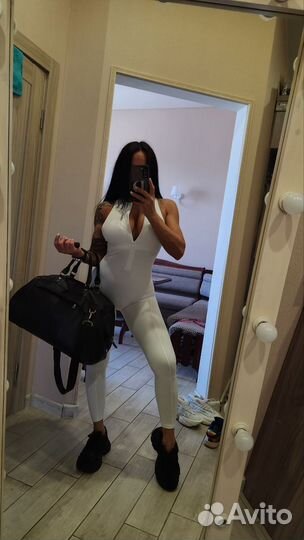 Комбинезон женский белый спортивный