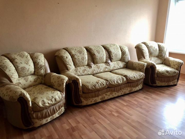 Диван б/у 15 000