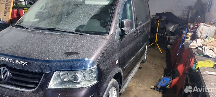 Разбираю volkswagen transporter T5 2003 год