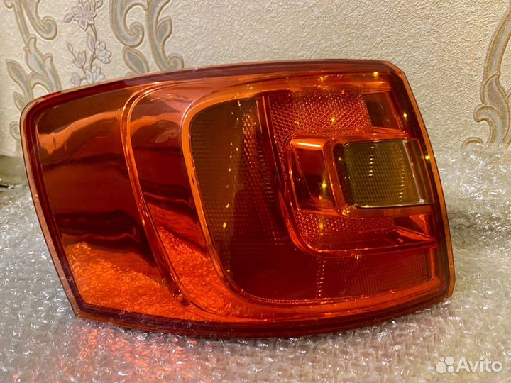 Фонарь левый VW Jetta 6 дорестайлинг