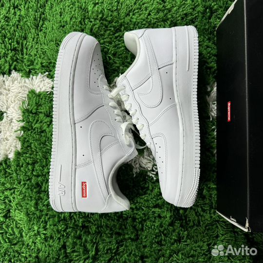 Nike Air Force 1 Low Supreme 