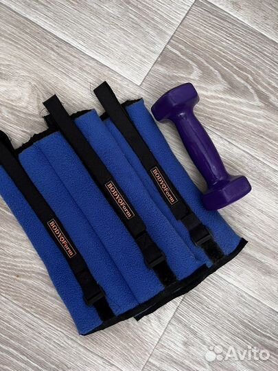 Утяжелители и гантель