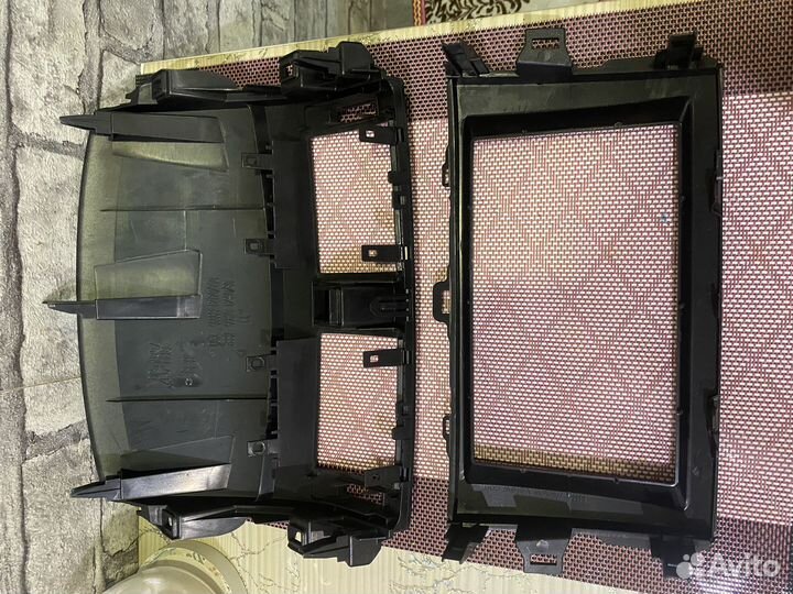 Рамка дефлектора воздуховода королла е150