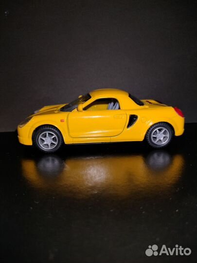 Машинка металлическая Toyota MR-2