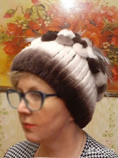 Шапка из вязаного кролика