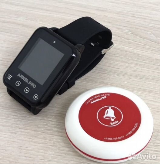 Кнопка вызова персонала и часы в салон красоты