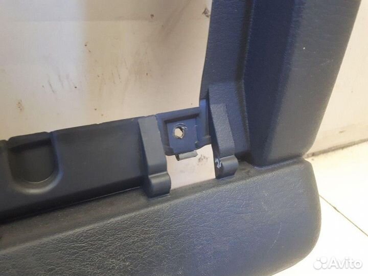 Передняя панель салона правая нижняя часть