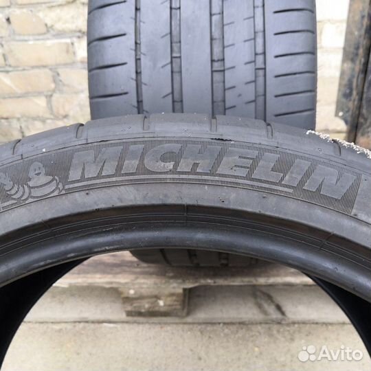 Michelin Pilot Super Sport 295/35 R20