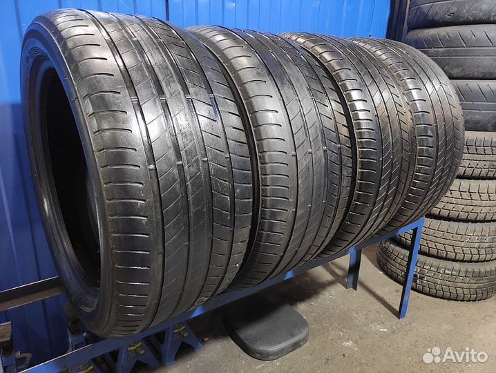 Bridgestone Alenza 001 275/45 R20 и 305/40 R20