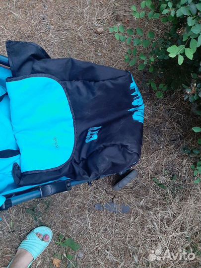 Прогулочная коляска трость