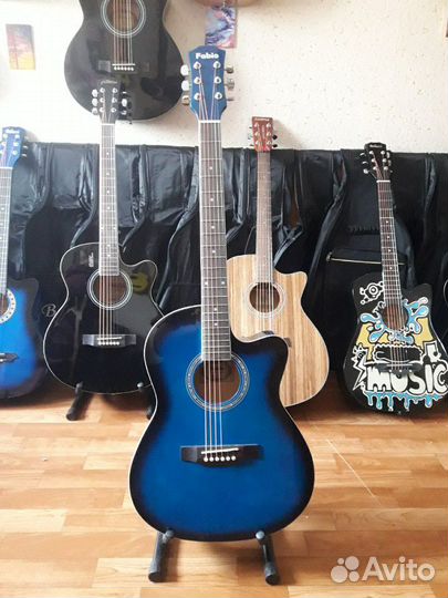 Гитара акустическая, новая + комплект