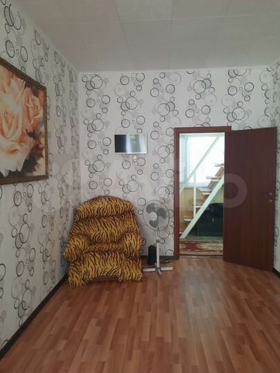 Коттедж 186 м² на участке 6 сот.