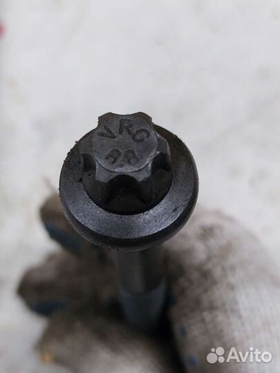 Болт гбц Peugeot 407
