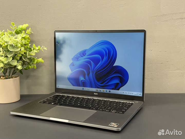 Ноутбук Xiaomi Redmi Book Pro 14 (R7/16/512)