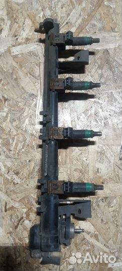 Топливная рампа Ford 1.6 л