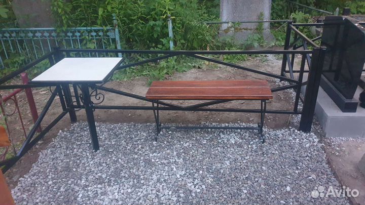 Оградки на кладбище