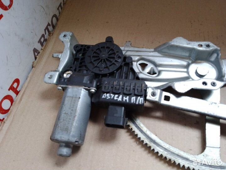 Стеклоподъемник передний правый Opel Astra H 2008