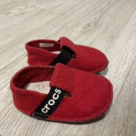 Тапочки домашние crocs