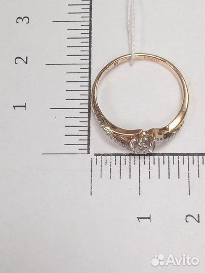 Золотое кольцо с бриллиантом 17р