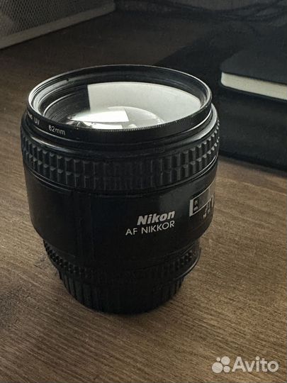 Объектив nikon 85mm 1.8D