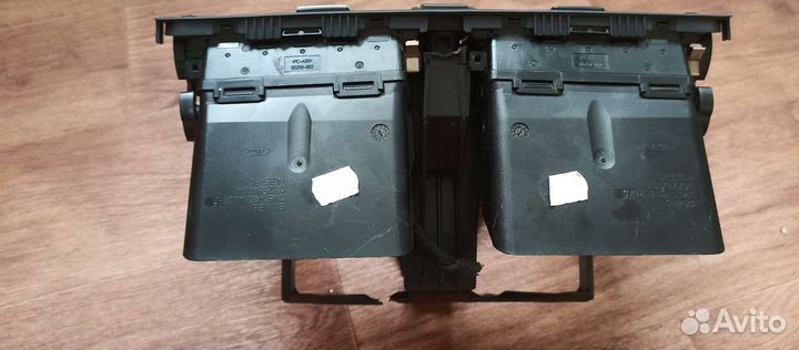 Консоль рамка Ford C-Max