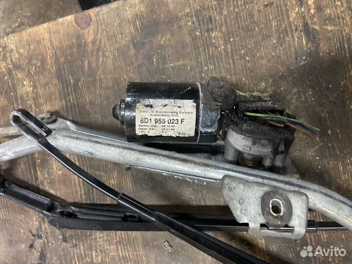 Трапеция дворников audi а4 в5