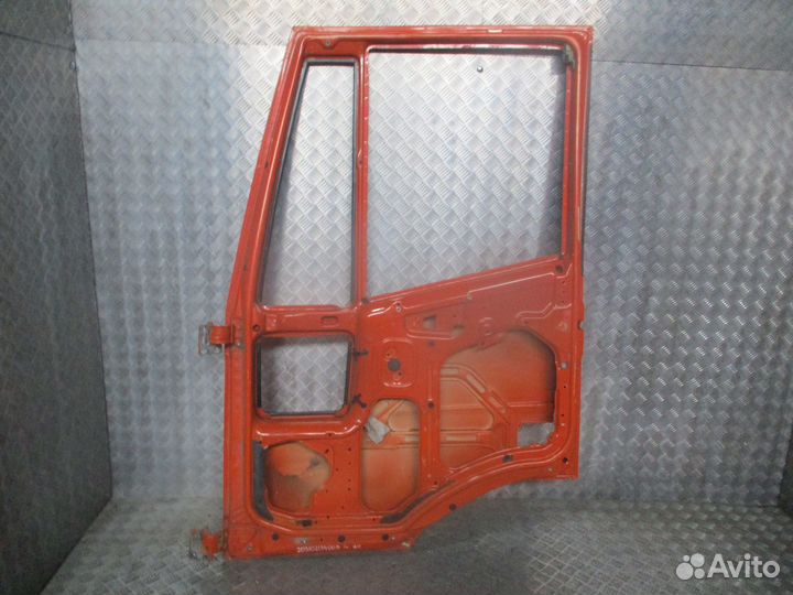 Каркас правой двери Iveco 504232501