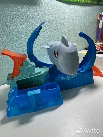 Трек Ледяная акула тм Hot Wheels