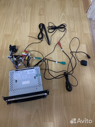 Магнитола Isudar H53 на Ford