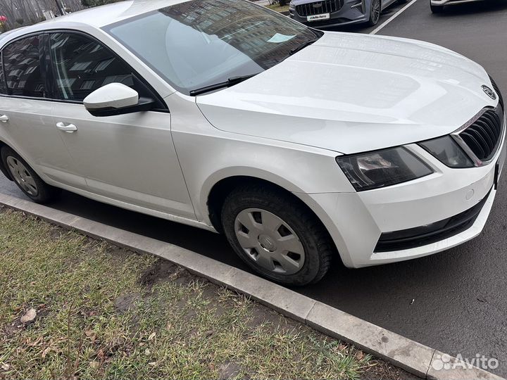 Skoda Octavia 1.6 AT, 2019, 295 000 км