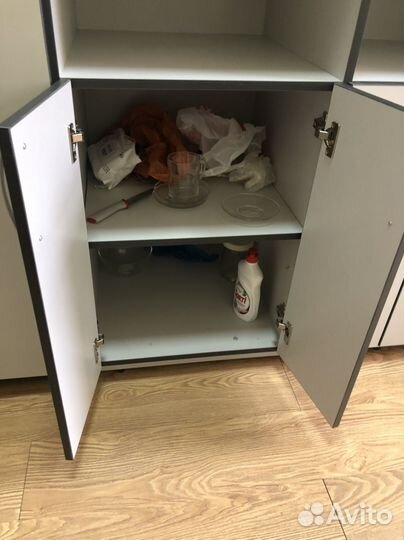 Столы и шкаф в офис