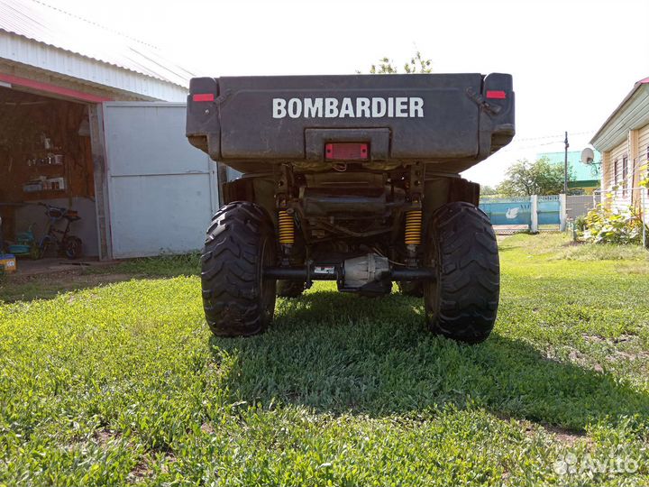 Квадрацикл BRP bombardier