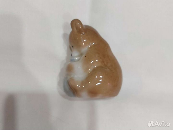 Медведь с кувшином