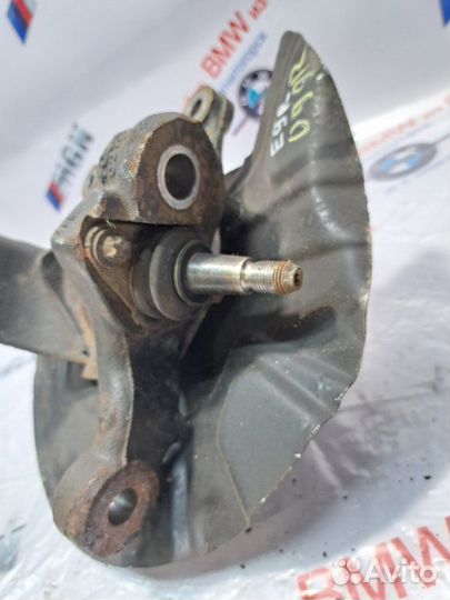 Кулак передний правый Bmw Х3 E83 N52B25 2009