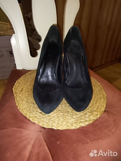 Туфли на шпильке