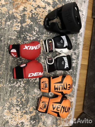 Боксерские перчатки