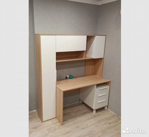 Стол компьютерный / Стол письменный