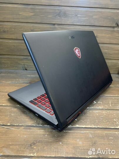 Ноутбук MSI