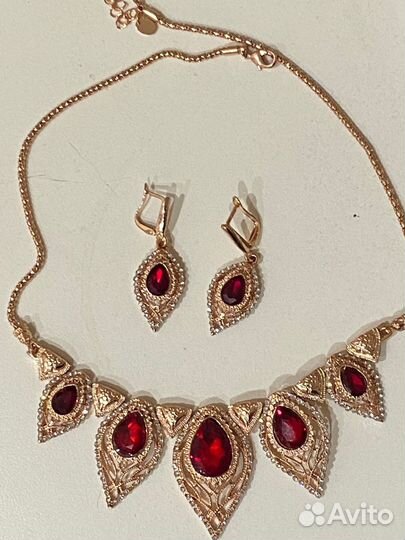 Ожерелье и серьги
