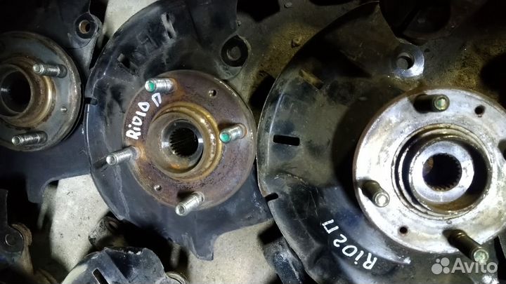 Кулак правый kia rio 3