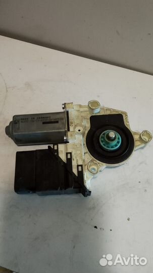 Моторчик стеклоподъемника Volkswagen Jetta