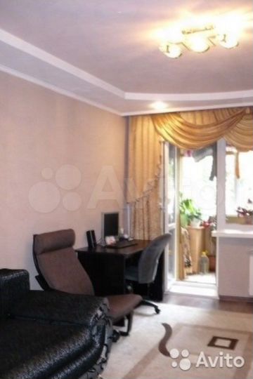 2-к. квартира, 54 м², 2/5 эт.