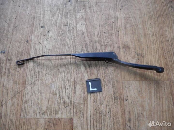 Поводок стеклоочистителя передний левый Chevrolet