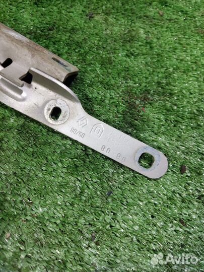 Петля капота левая Renault Logan