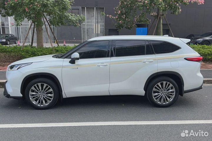 Toyota Highlander 2.5 CVT, 2021, 21 000 км