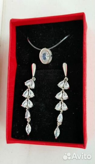 Комплект серьги и подвеска