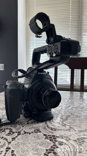Видеокамера canon EOS C100 в коробочный комплект