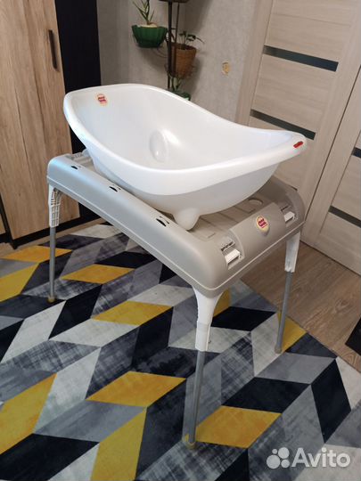 Ванночка детская с подставкой