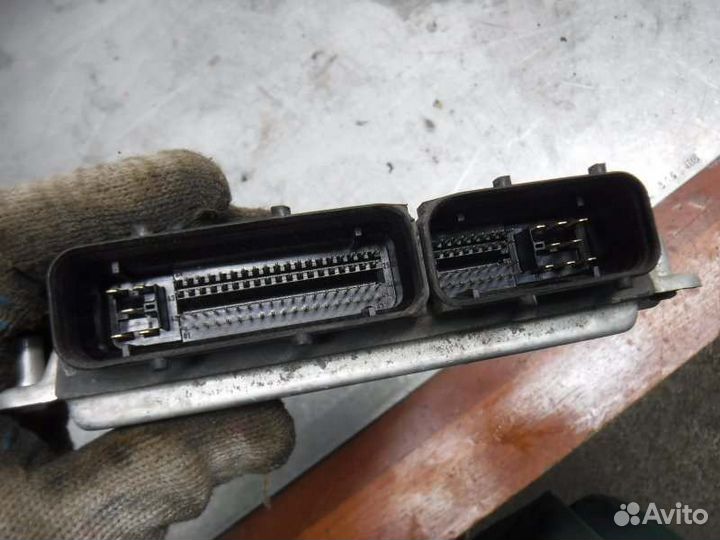 Блок управления двигателем Volkswagen Golf 4 AHF