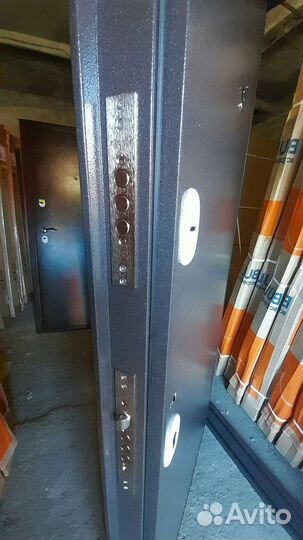 Дверь входная морозостойкая в дом